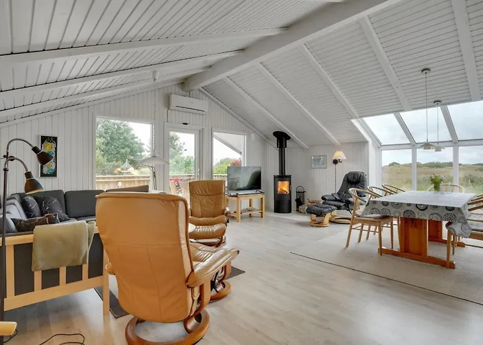 Arlette - 1-8km From The Sea By Interhome *